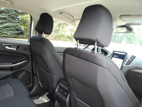 Used 2023 Ford Edge SE w/ Black Appearance Package AWD/4WD image 19