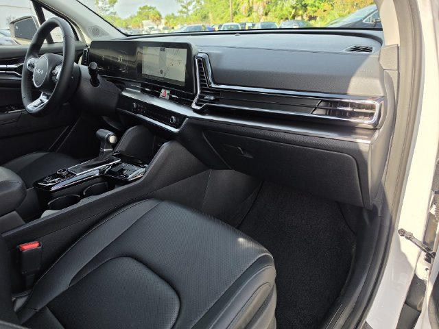 Used 2025 Kia Sportage EX FWD image 21