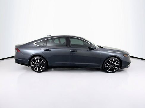 Used 2024 Honda Accord Touring image 11