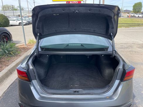 Used 2024 Nissan Altima 2.5 SV image 31
