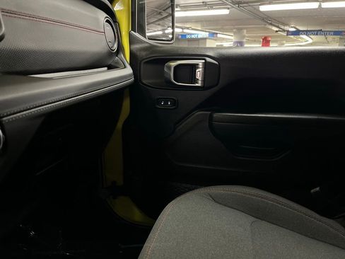 Used 2024 Jeep Wrangler Rubicon w/ XTREMEE 35" Tire Package image 27