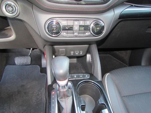 Used 2023 Chevrolet TrailBlazer RS w/ Convenience Package image 20