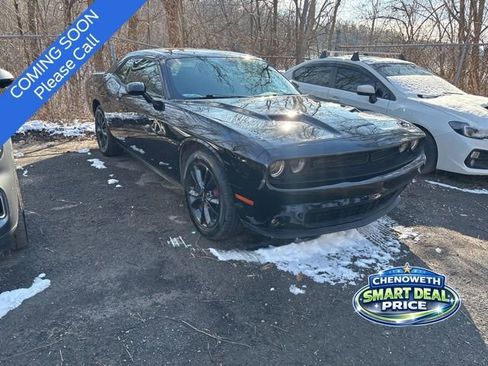 Used 2023 Dodge Challenger SXT w/ Blacktop Package image 2
