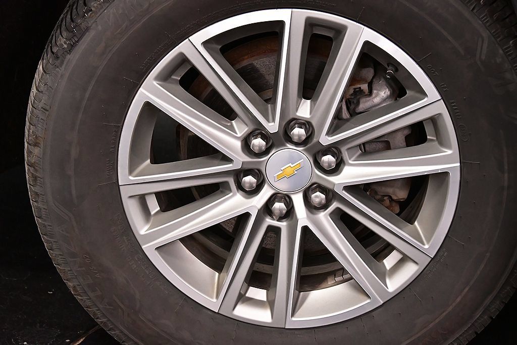 Used 2023 Chevrolet Traverse LT AWD/4WD image 9