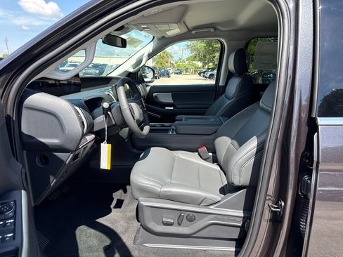 New 2026 Ford Expedition Active RWD image 21