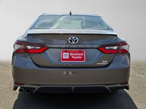 Used 2023 Toyota Camry SE FWD image 5