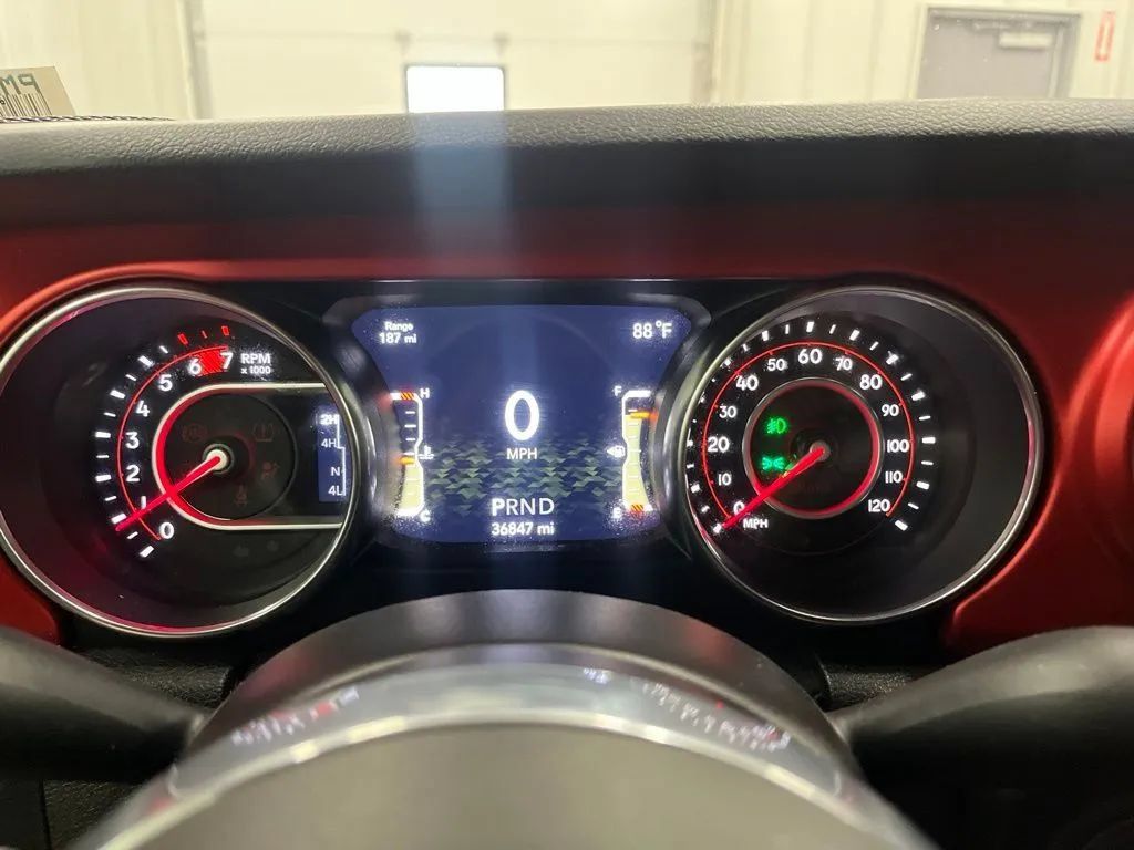Used 2021 Jeep Wrangler Unlimited Rubicon AWD/4WD image 25