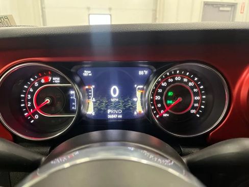 Used 2021 Jeep Wrangler Unlimited Rubicon AWD/4WD image 25