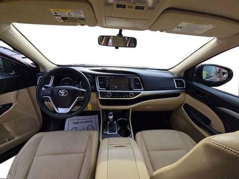 Used 2016 Toyota Highlander Plus image 12