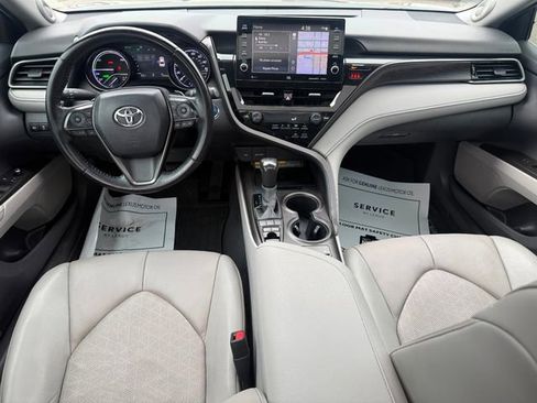 Used 2021 Toyota Camry XSE w/ Navigation Upgrade Package image 29