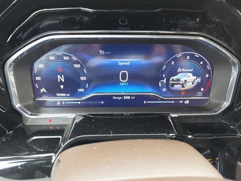 Used 2024 Chevrolet Silverado 1500 LT Trail Boss w/ Convenience Package II image 9