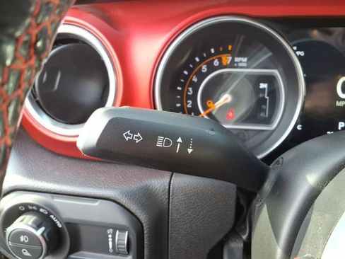 Certified 2023 Jeep Gladiator Rubicon w/ Cold Weather Group image 21