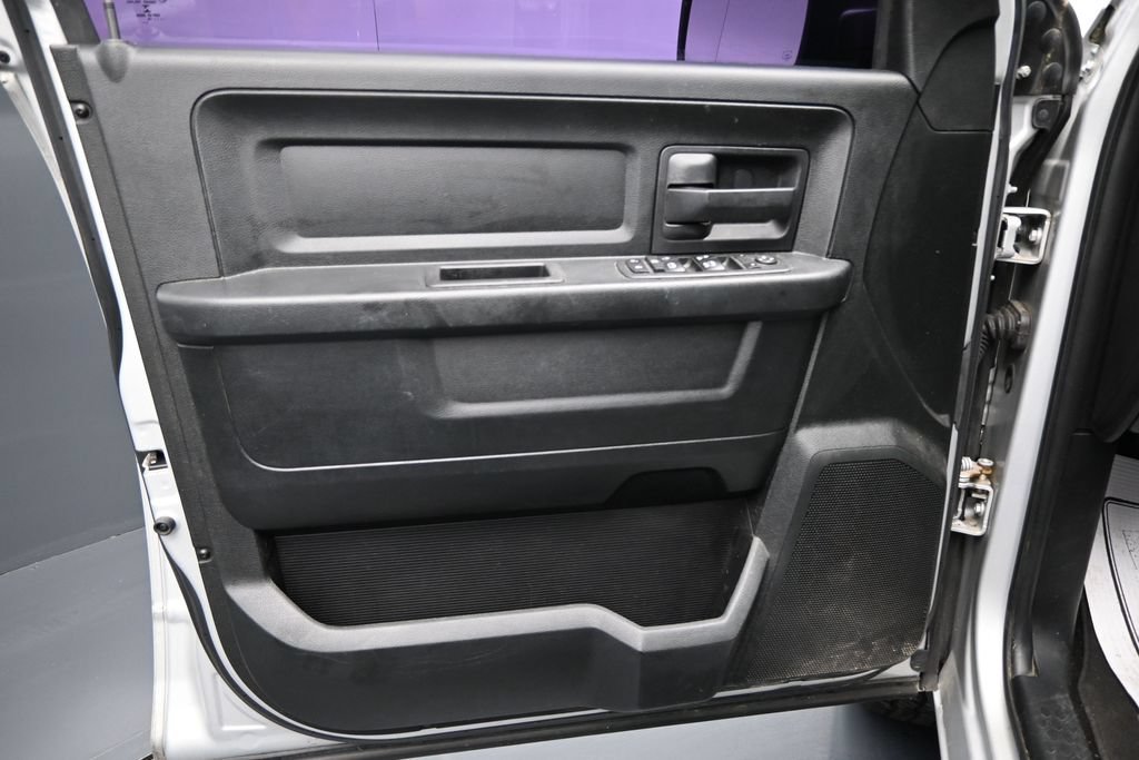Used 2018 RAM 1500 Express w/ Express Value Package RWD image 10