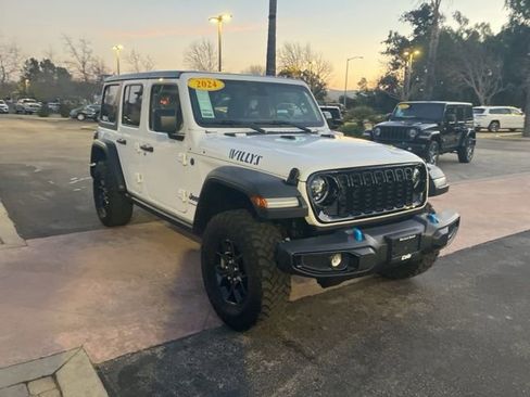 Used 2024 Jeep Wrangler Unlimited image 6