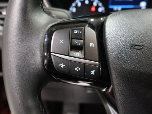 Used 2022 Ford Escape SE w/ Cold Weather Package image 35