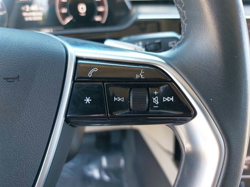 Used 2024 Audi Q8 e-tron Premium Plus w/ Premium Plus Package AWD/4WD image 18