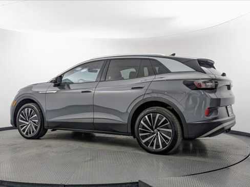 Used 2023 Volkswagen ID.4 Pro S Plus AWD/4WD image 6