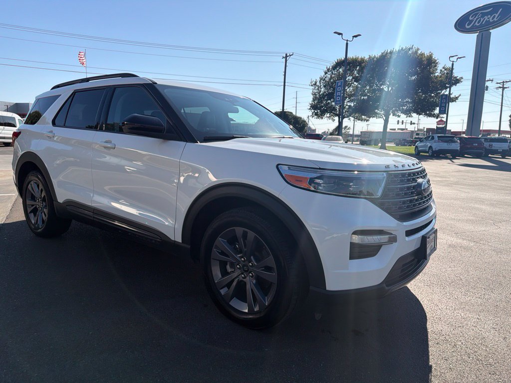 Used 2022 Ford Explorer XLT w/ Equipment Group 202A RWD image 7