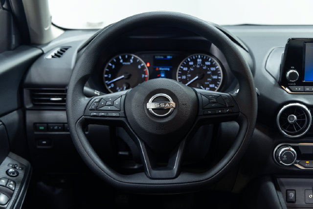 Used 2025 Nissan Sentra S FWD image 13