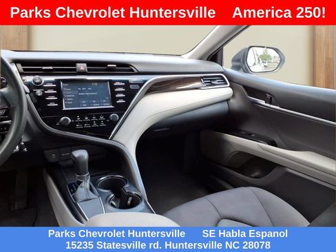 Used 2018 Toyota Camry LE FWD image 22