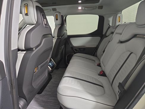 Used 2024 Rivian R1T Adventure AWD/4WD image 21