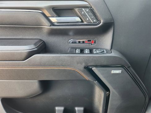 Used 2023 GMC Sierra 1500 AT4 w/ AT4 Premium Package image 18