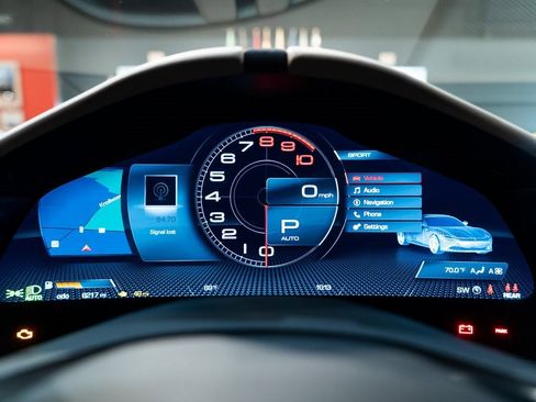 Used 2021 Ferrari Roma image 25