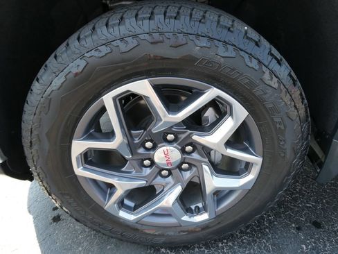 Certified 2026 GMC Sierra 1500 SLT w/ SLT Premium Plus Package AWD/4WD image 11