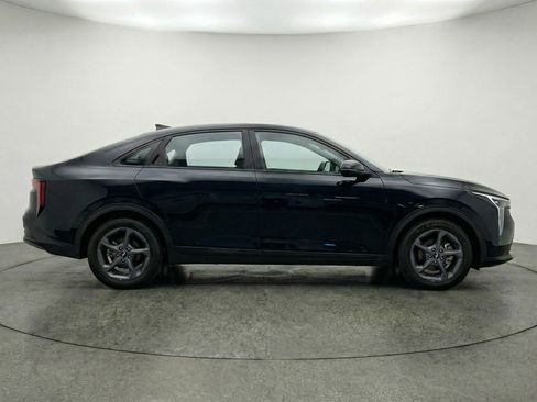 Used 2025 Kia K4 LXS image 11