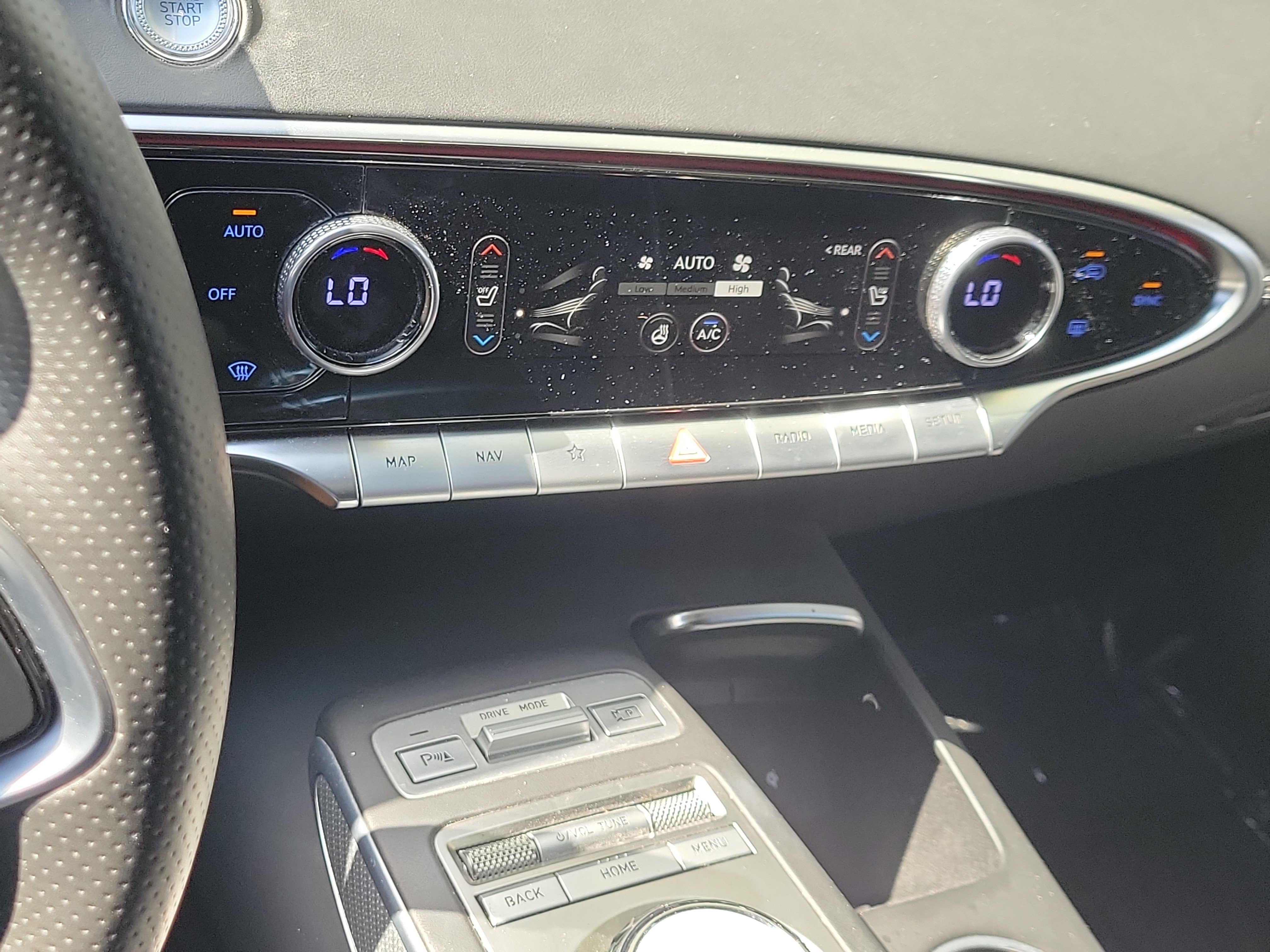 Used 2022 Genesis GV70 2.5T w/ Sport Prestige Package AWD/4WD image 26