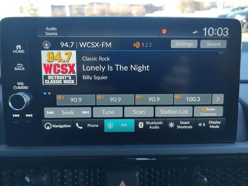 Used 2023 Honda CR-V Sport Touring image 7