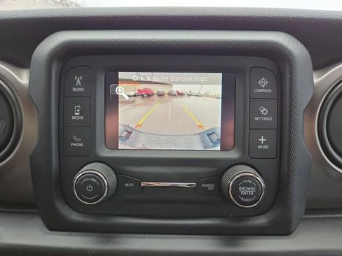 Used 2020 Jeep Gladiator Sport w/ Quick Order Package 24S image 26