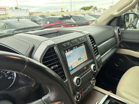 Used 2019 Ford Expedition Platinum AWD/4WD image 6