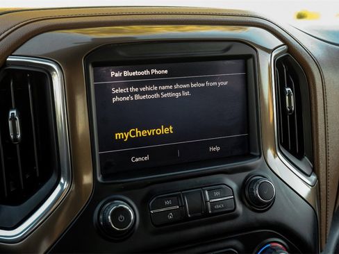 Used 2022 Chevrolet Silverado 2500 High Country w/ Safety Package II image 33