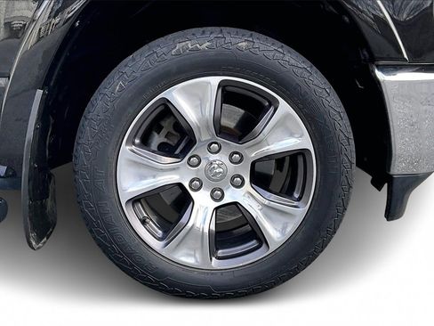 Certified 2019 RAM 1500 Laramie image 34