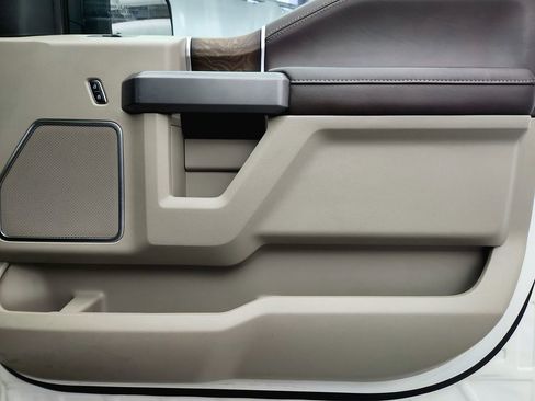 Used 2019 Ford F150 Limited image 33