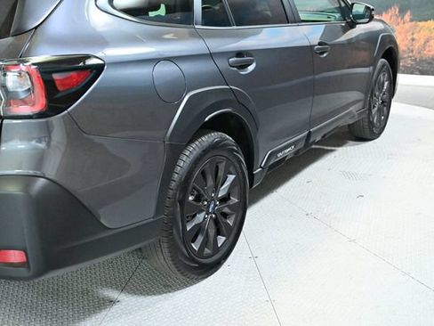Used 2025 Subaru Outback Onyx Edition AWD/4WD image 9