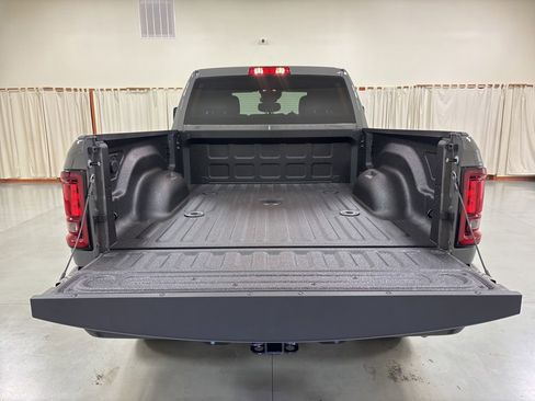 New 2026 RAM 2500 Big Horn AWD/4WD image 9