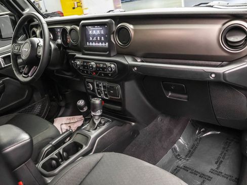 Used 2020 Jeep Gladiator Sport w/ Quick Order Package 24S image 33