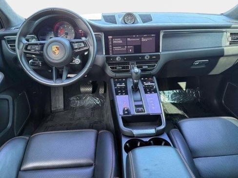 Used 2022 Porsche Macan GTS w/ Sport Chrono Package AWD/4WD image 33