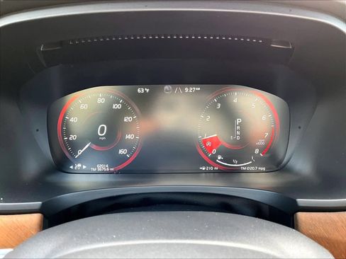 Used 2017 Volvo S90 T6 Inscription w/ Vision Package image 23