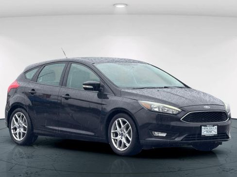 Used 2015 Ford Focus SE w/ Equipment Group 201A image 5