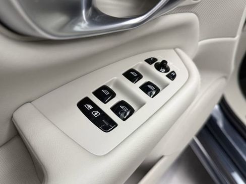 Certified 2024 Volvo XC90 T8 Plus w/ Protection Package Premier image 11