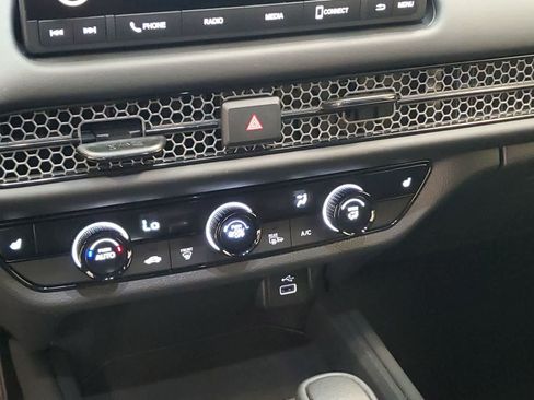 Certified 2025 Honda HR-V Sport image 29