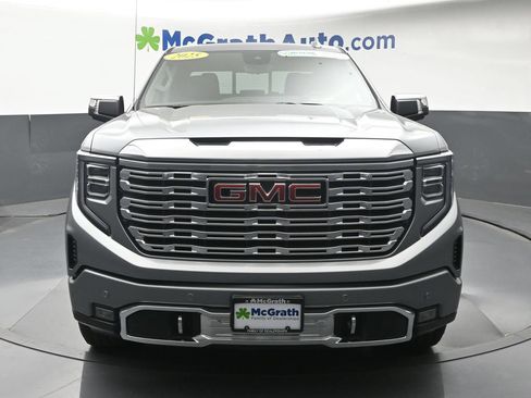 Used 2025 GMC Sierra 1500 Denali w/ Technology Package AWD/4WD image 6