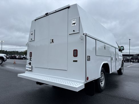New 2025 GMC Savana 3500 w/ Power Convenience Package image 10