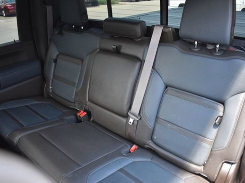 Used 2023 GMC Sierra 2500 Denali w/ Denali Ultimate Package AWD/4WD image 22