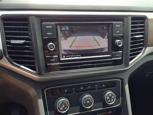 Used 2023 Volkswagen Atlas SE FWD image 5
