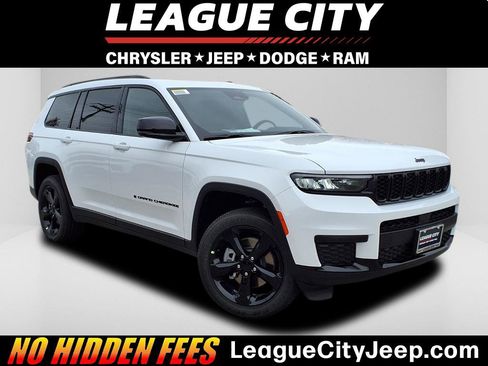 New 2025 Jeep Grand Cherokee L Altitude RWD image 1