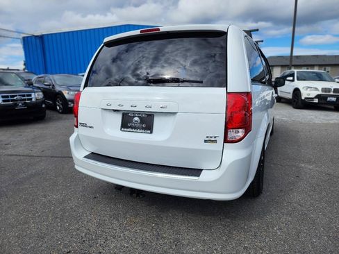 Used 2018 Dodge Grand Caravan GT FWD image 6